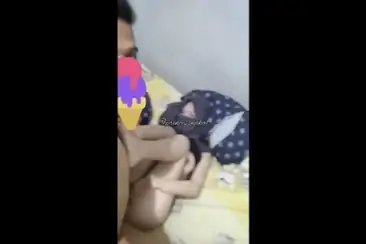 Gadis Hot Keliatan Dipaksa Digenjot Kontol Gede