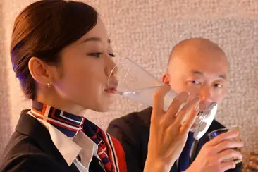 Pramugari Seksi Dikasih Obat Perangsang Digenjot Brutal